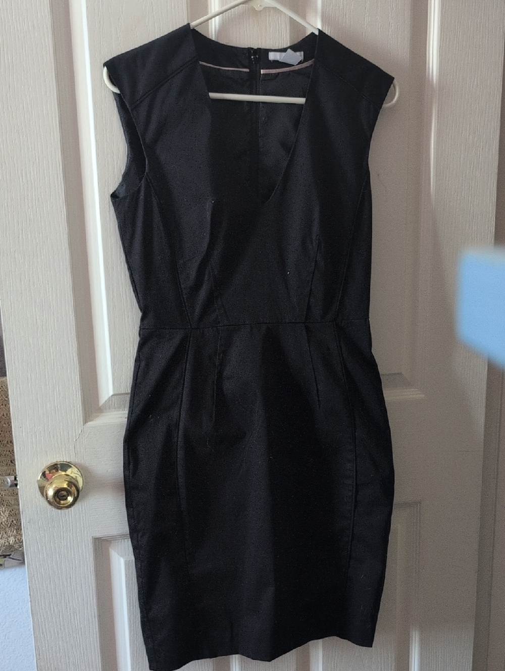 H&M Black Sleeveless V-Neck Midi Sheath Dress